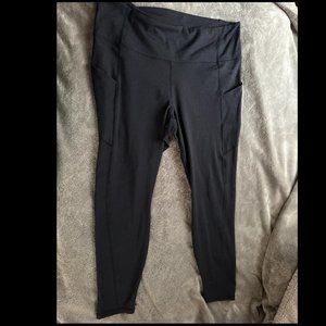 Fabletics Leggings with Pockets Plus